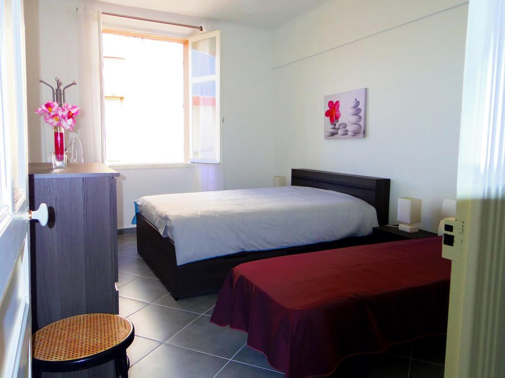 Appartement Delaup à Cannes Chambre photo